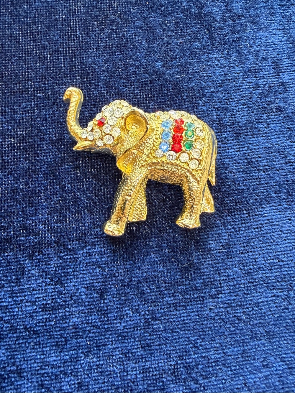Vintage Gold tone Elephant Multi Color Stones Pin Brooch
